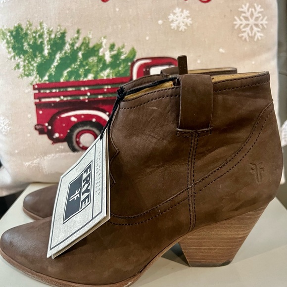 NIB Frye Brown Suede Bootie Boots 8 - Picture 3 of 9